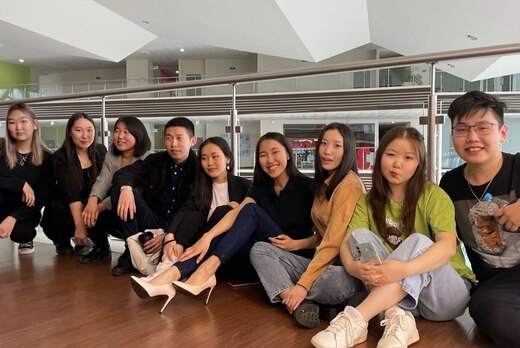 Собрания по подготовке к «Мисс Азия»