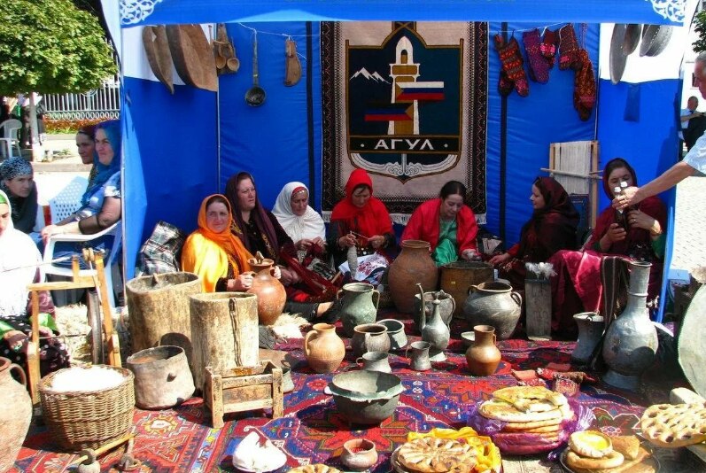 Республиканский круглый стол: "Народное искусство Дагестана. Традиции. Духовность. Возрождение"