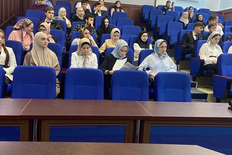 День Чеченского языка