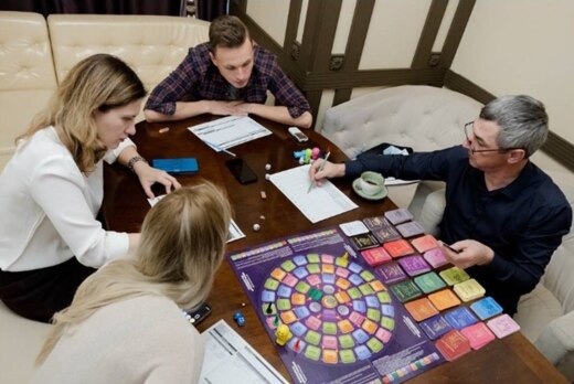 Приглашаю тебя на игру "Финансы и Инвестиции", где ты смо...