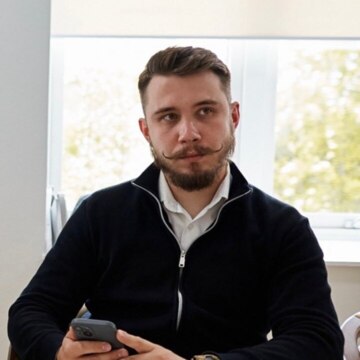 Артем Андреевич Рогозинников