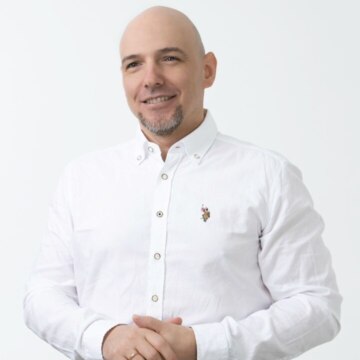 Яков Владимирович Адамов