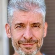 Виктор Гнатюк