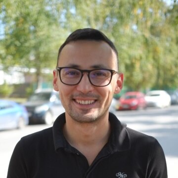 Денис Данилович Насыров