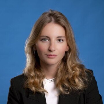 Мария Корнеева