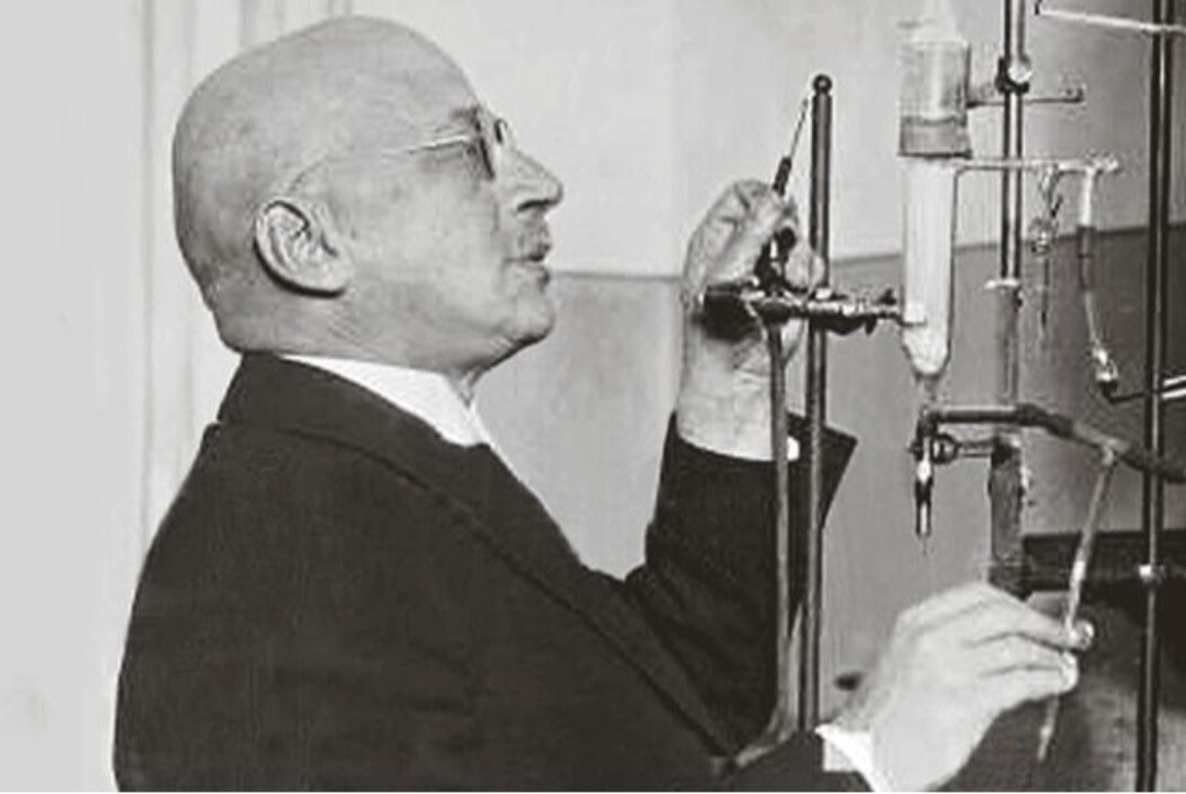 Развитие теоретических основ Аналитической химии