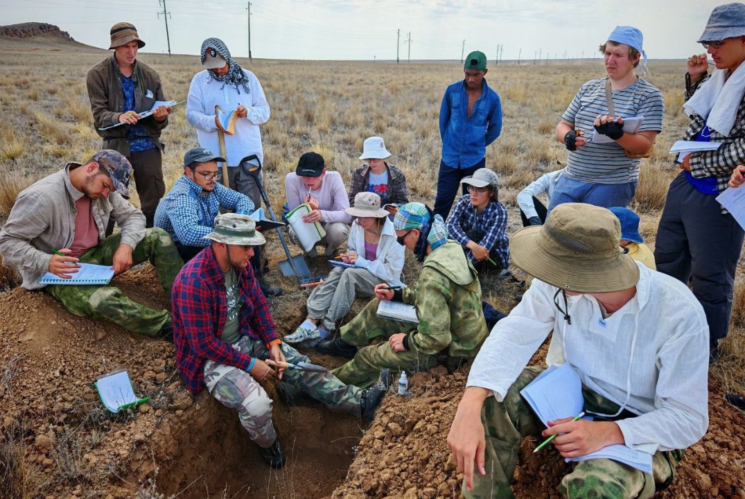 Семинар "От теории к практике: раскрытие загадок почвенных горизонтов"