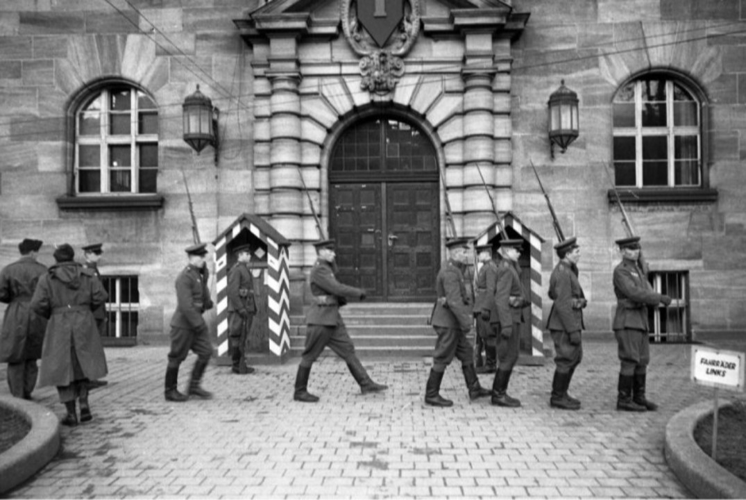 80-летию Нюрнбергского процесса. Открытый семинар. Коррек...