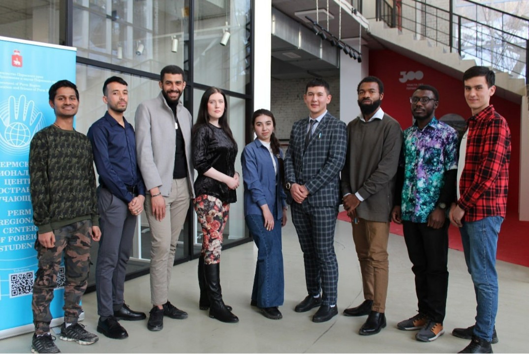 Заседание культурно-просветительского мероприятия Дискусс...