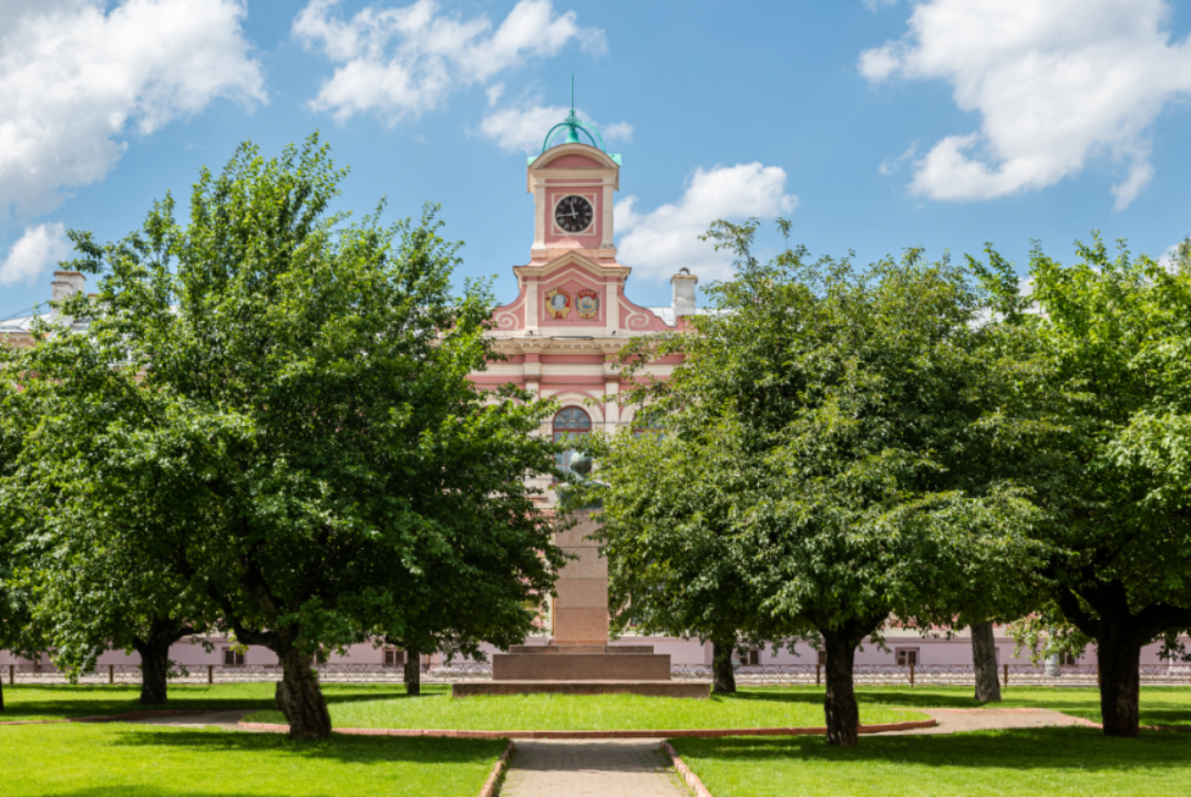 Круглый стол "Искусственный интеллект в разработке прилож...