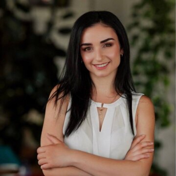 Каринэ Карленовна Морозова