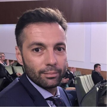 Василий  Угольников