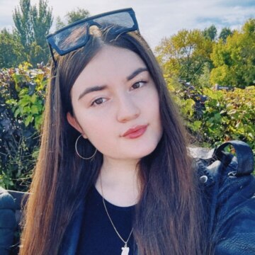 Есипова Алина Тагировна