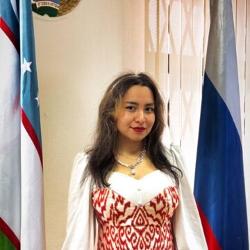 Мохинур Олимбой кизи Комолова