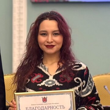 Мохинур Олимбой кизи Комолова