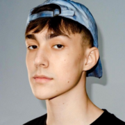 Шарипов Денис Вадимович Шарипов Денис Вадимович