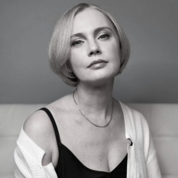 Елена  Корныхова