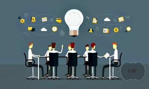 Консультации с менторами и экспертами в области развития...