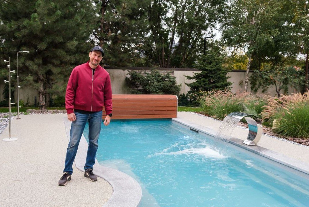 Строительство бассейнов. Бассейн как часть ландшафта: как проектировать участок с учётом строительства бетонного и композитного бассейна