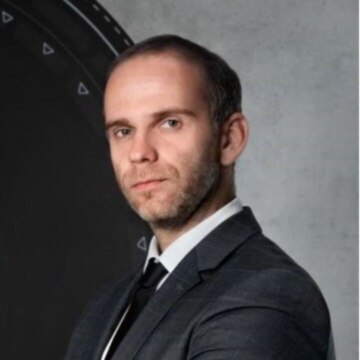 Денис  Беленинов