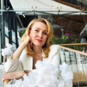 Славная Дина