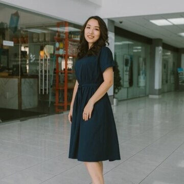 Алина Алханова