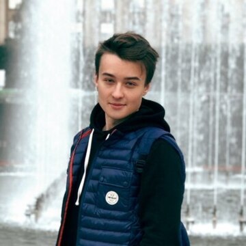 Иван Свеженин