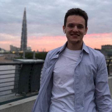 Максим  Радаев