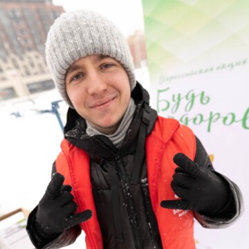 Эдуард  Саруханов