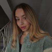 Шахназарян Виктория