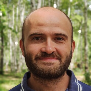 Рафаэль Эльбрузович Шарапов