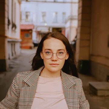 Анна  Ломаева