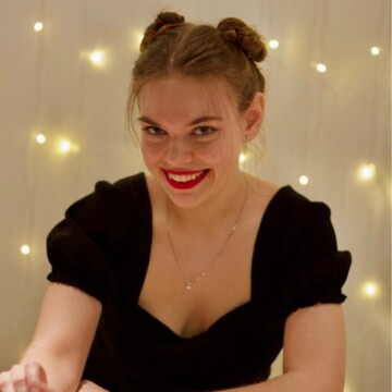 Виктория Николаевна Ушакова