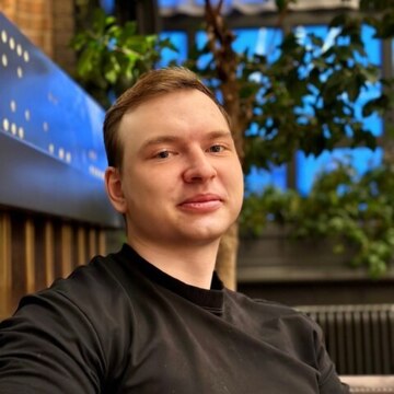 Антон  Рязанов