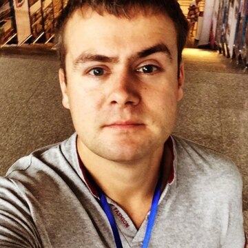 Максим Олегович Холоденко