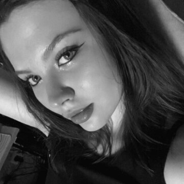 Осколкова Александра Евгеньевна