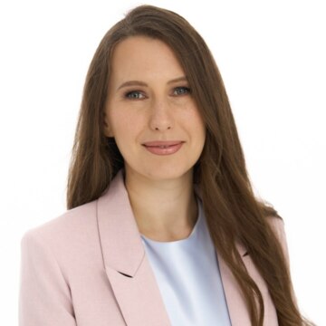 Полина  Евстафьева