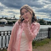 Холманских Тая