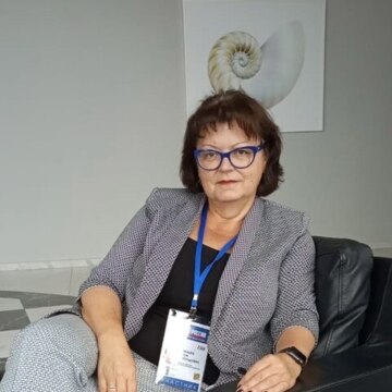 Елена Револьдовна Хохлова